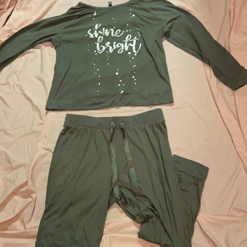 Ambrielle Women’s Shine Bright Sleepwear Set